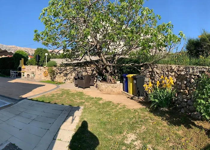 Apartment Apartment Baska *