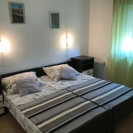 Apartment Baska شقة